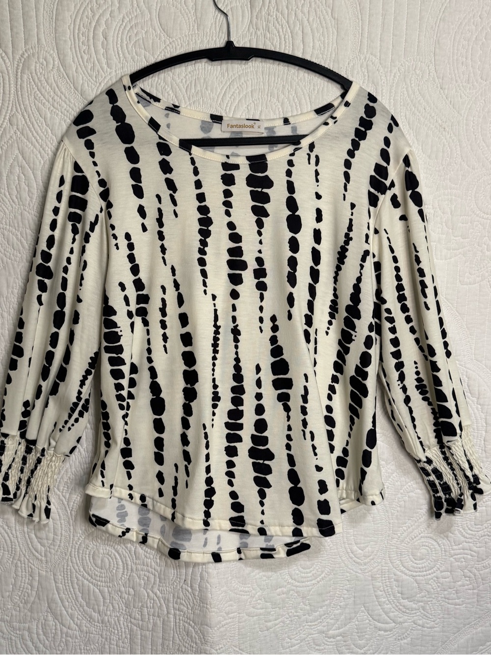 Fantaslook Abstract Tie Dye Print Blouse with Smocked Ruffle Cuffs 
Size XL